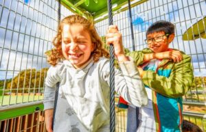 16 zaskakujących nowych pomysłów na plac zabaw 4 700x450-crop-90-j56100sp_green_gully_au_48