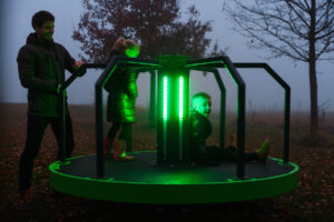 32 spektakularnych nowości na placu zabaw 41 KineticSpinner 32 spektakularnych nowości na placu zabaw