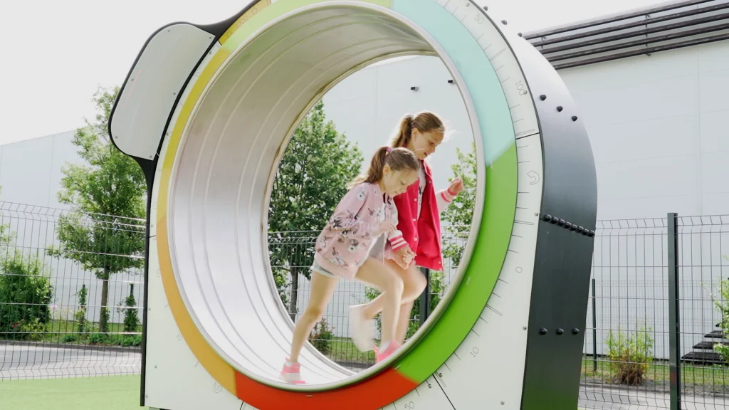 Dance Square 5 J3511 Vouvray FR 008 Dance Square