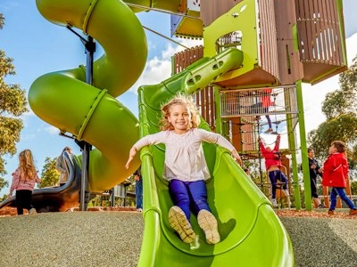 Niesamowity plac zabaw Place Zabaw - educarium