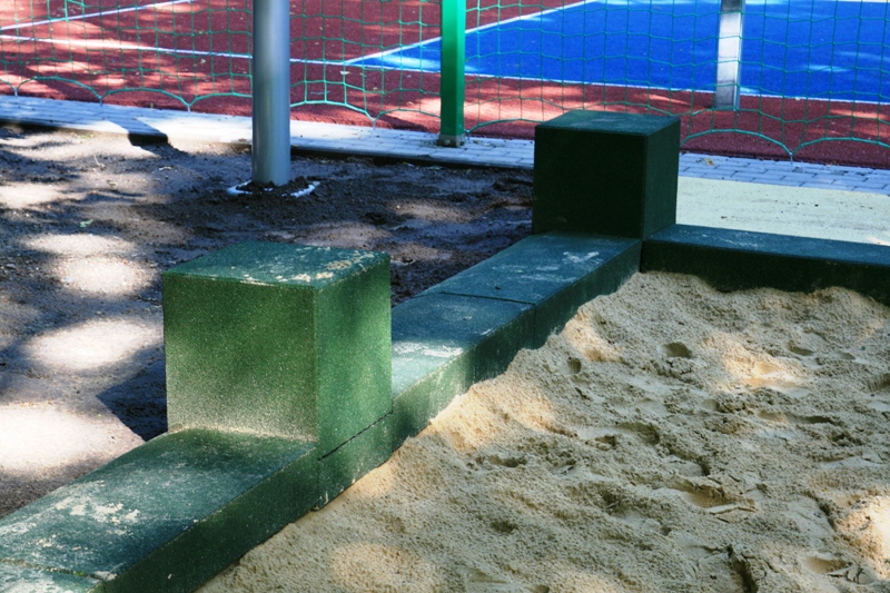 Piaskownica z elementów gumowych