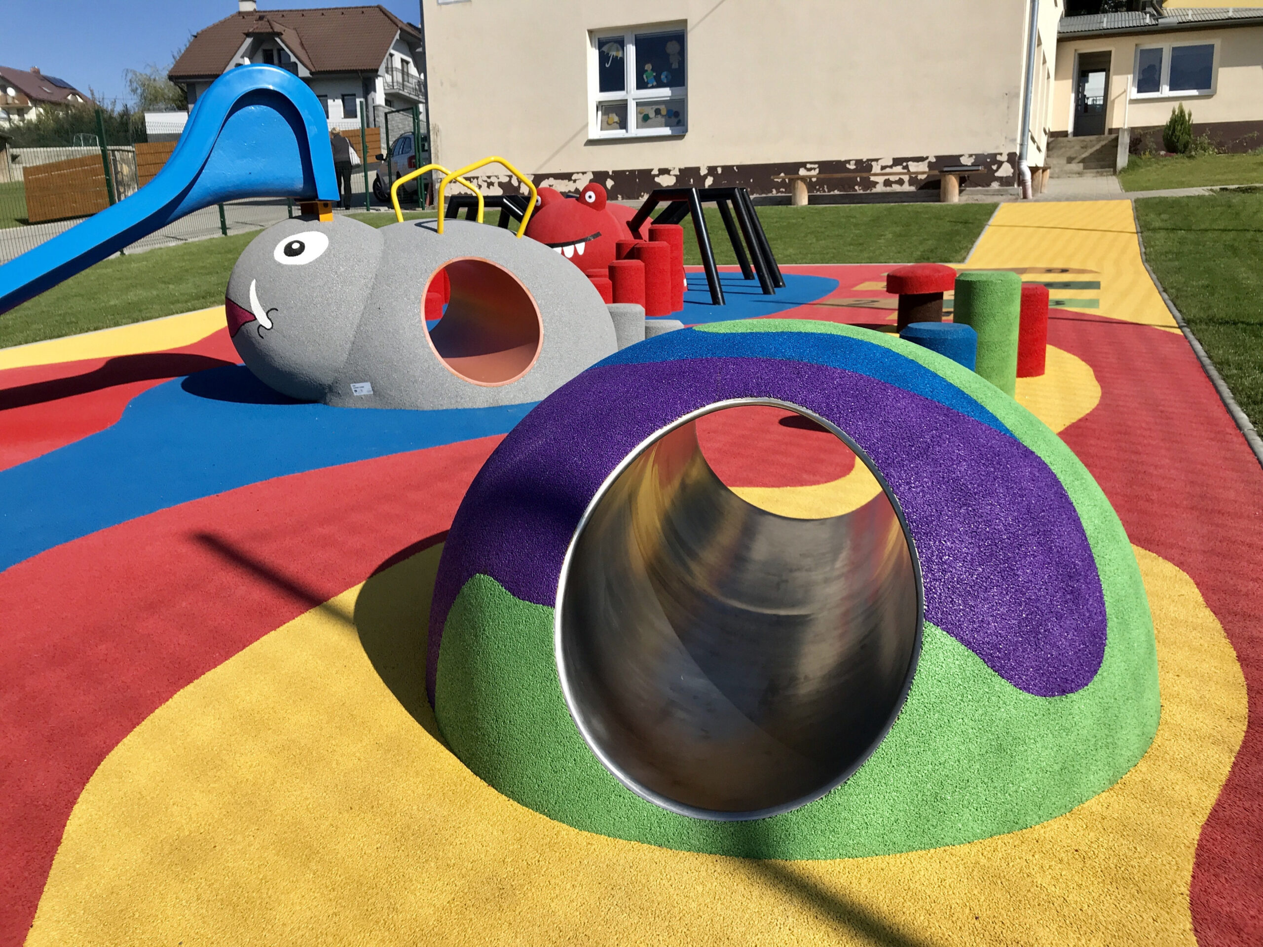 Pagórek gumowy Ø120cm z tunelem Pagórek gumowy Ø120cm z tunelem