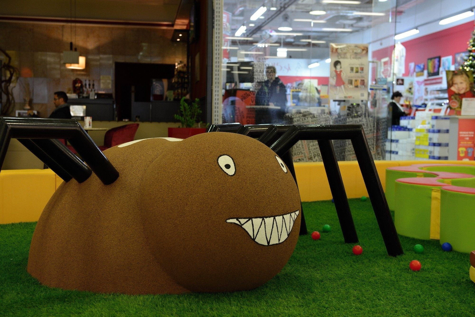 Figura gumowa na plac zabaw Pająk Figura gumowa na plac zabaw Pająk