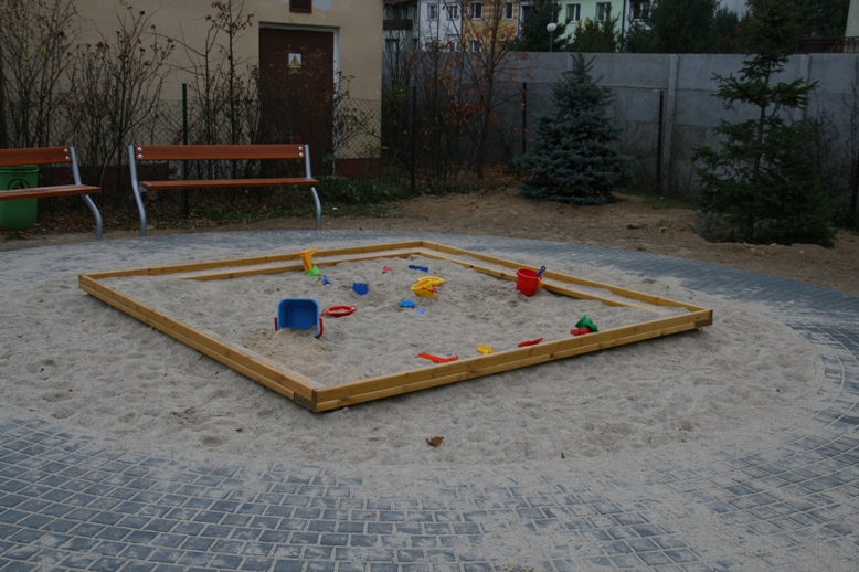plac_zabaw_poznan_jezioranska_6 plac_zabaw_poznan_jezioranska_6