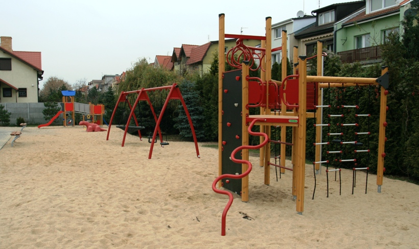 plac_zabaw_poznan_jezioranska_7 plac_zabaw_poznan_jezioranska_7