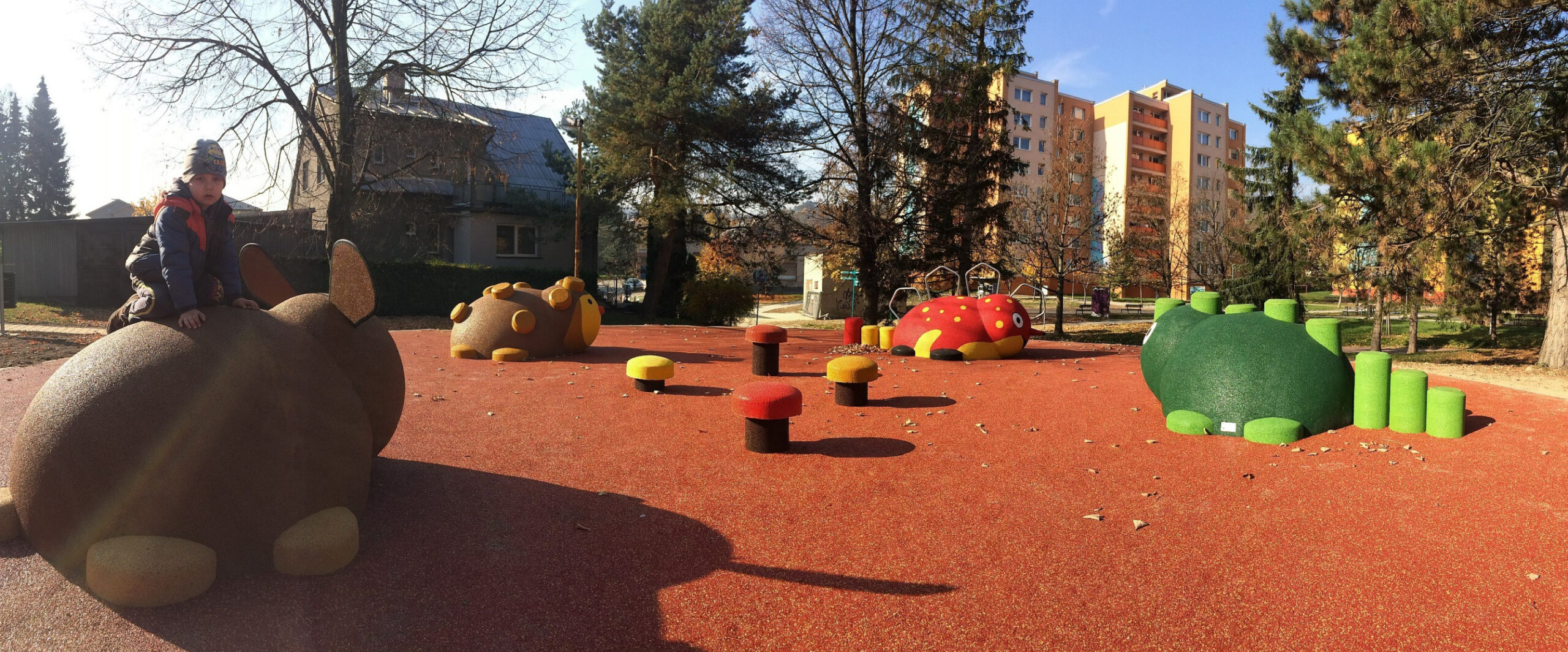 Figura gumowa na plac zabaw Smok