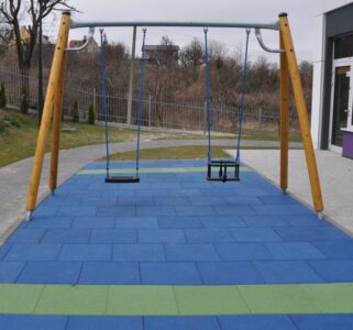 20110625_210038_plac zabaw hags solo goro