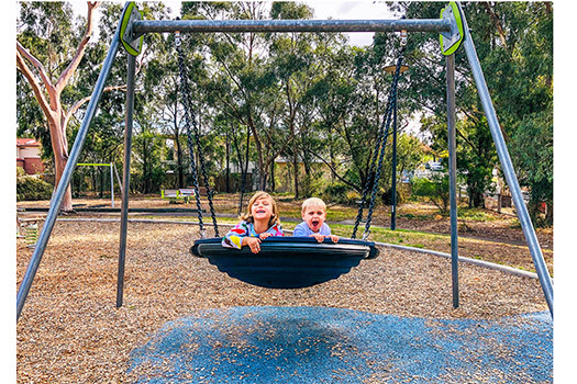 Huśtawka bocianie gniazdo stalowa 2