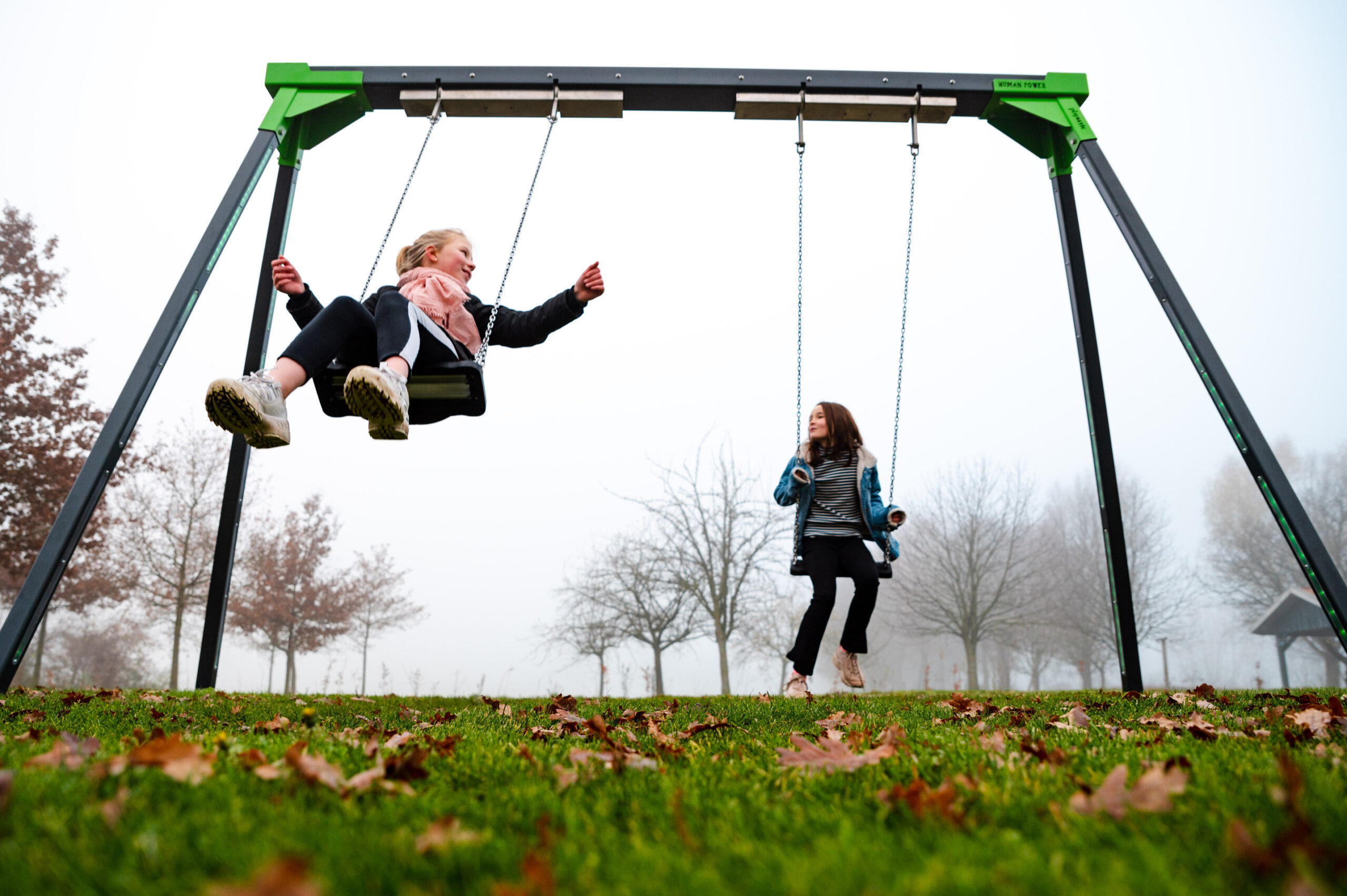 Interaktywna huśtawka KineticSwing-3