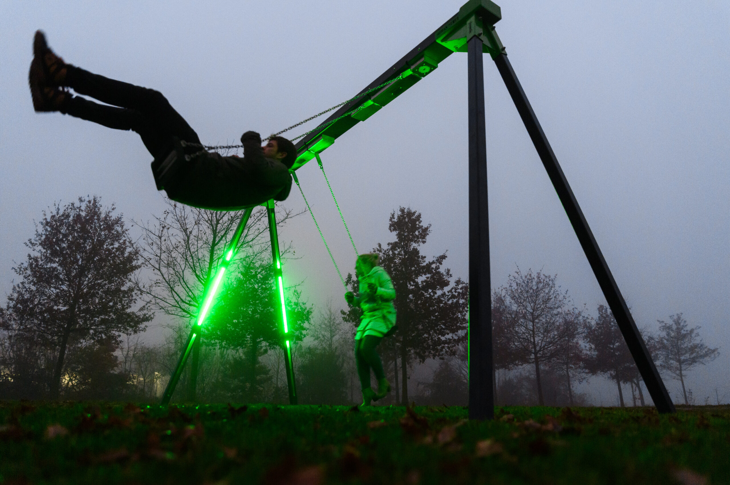 Interaktywna huśtawka KineticSwing-4