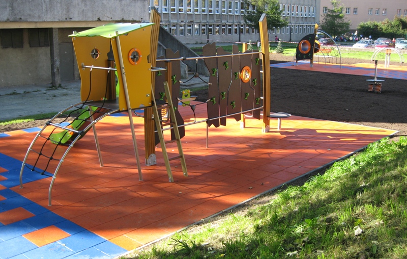 plac_zabaw_2